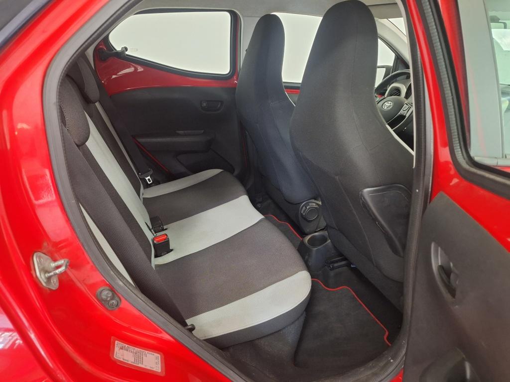 Toyota Aygo 1.0 vvt-i x-play