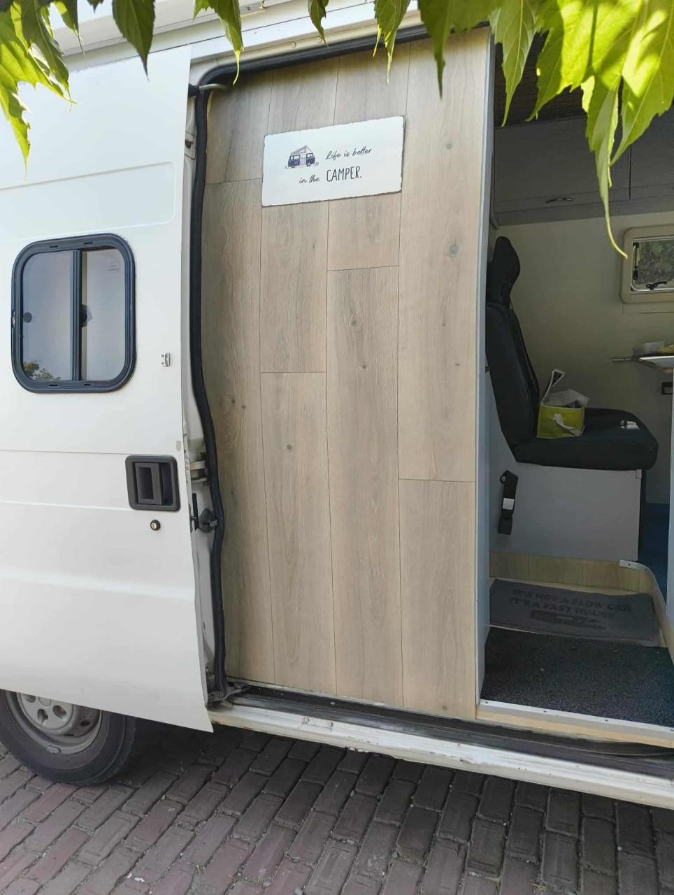 Peugeot Boxer camper uit 2001 met defecte motor