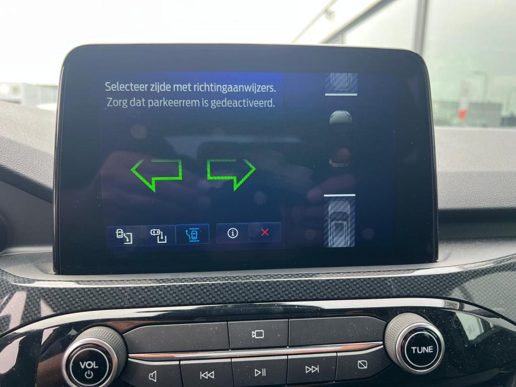 Ford Kuga 2.5 phev e-cvt 225pk st-line x , winterpakket , carplay , adaptiv
