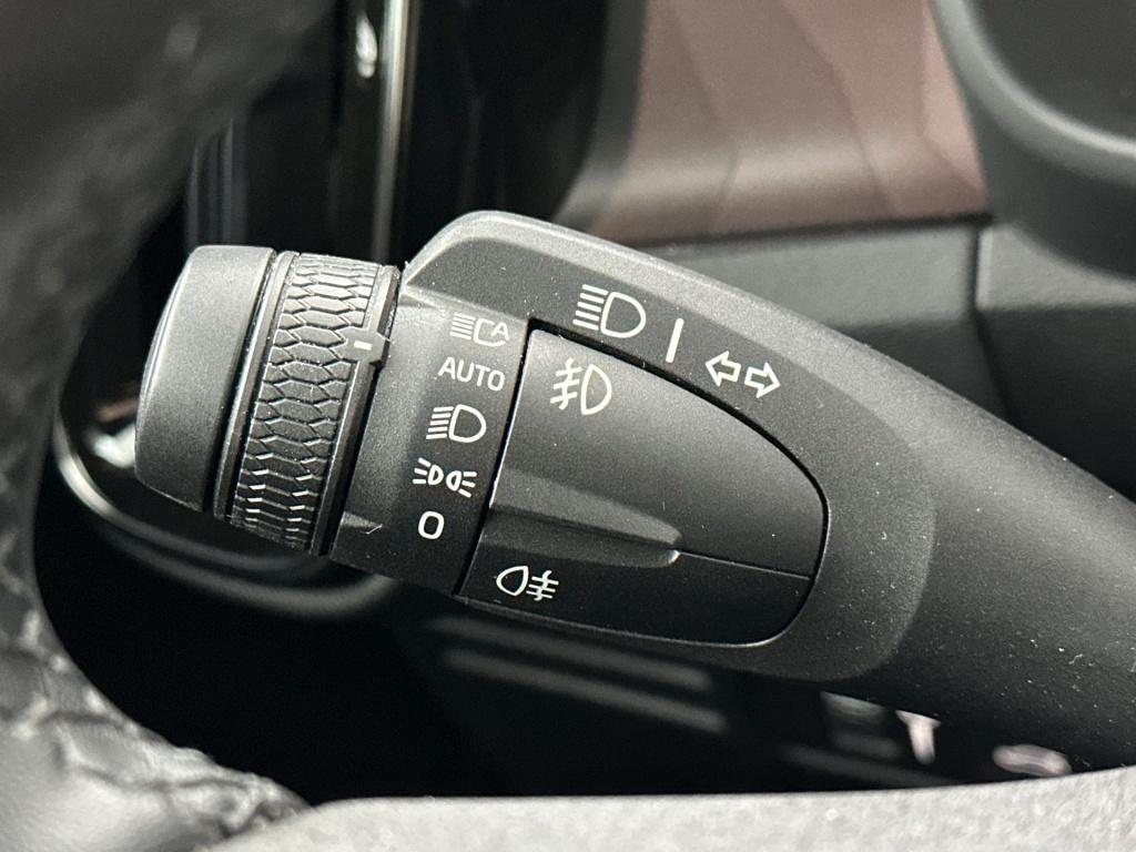 Volvo XC40 t5 262pk recharge ultimate dark | adap.cruise| pano| trekhaak| c