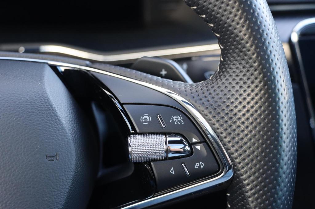 Skoda Superb combi 1.4 tsi iv sportline 218pk dsg6