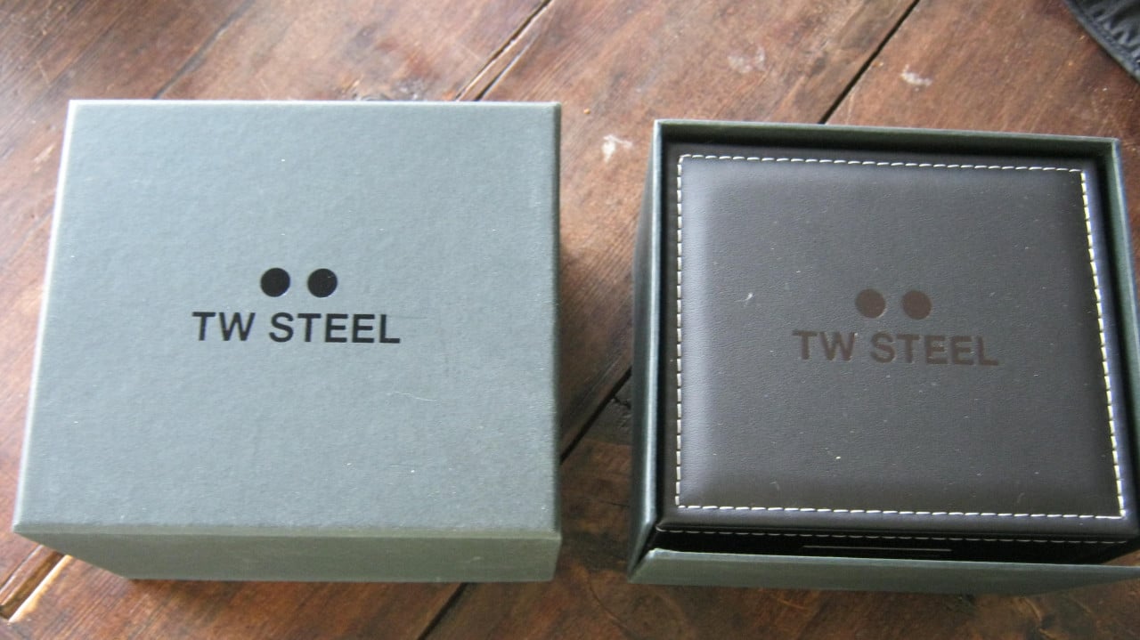 NIEUW TW STEEL MET NIEUWE BATTERIJ VOOR 120 EURO