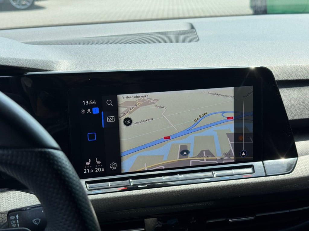 Volkswagen Golf 2.0 tsi gti * camera * stoel + stuur verwarming * carplay