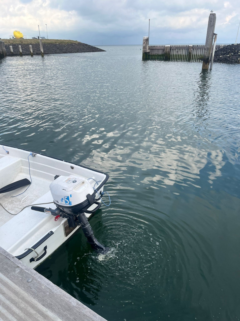Crescent 310 met 5 pk Yamaha 4 takt