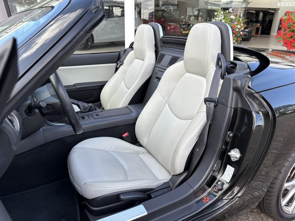Mazda Mx-5 ncfl roadster coupé 1.8 kaminari