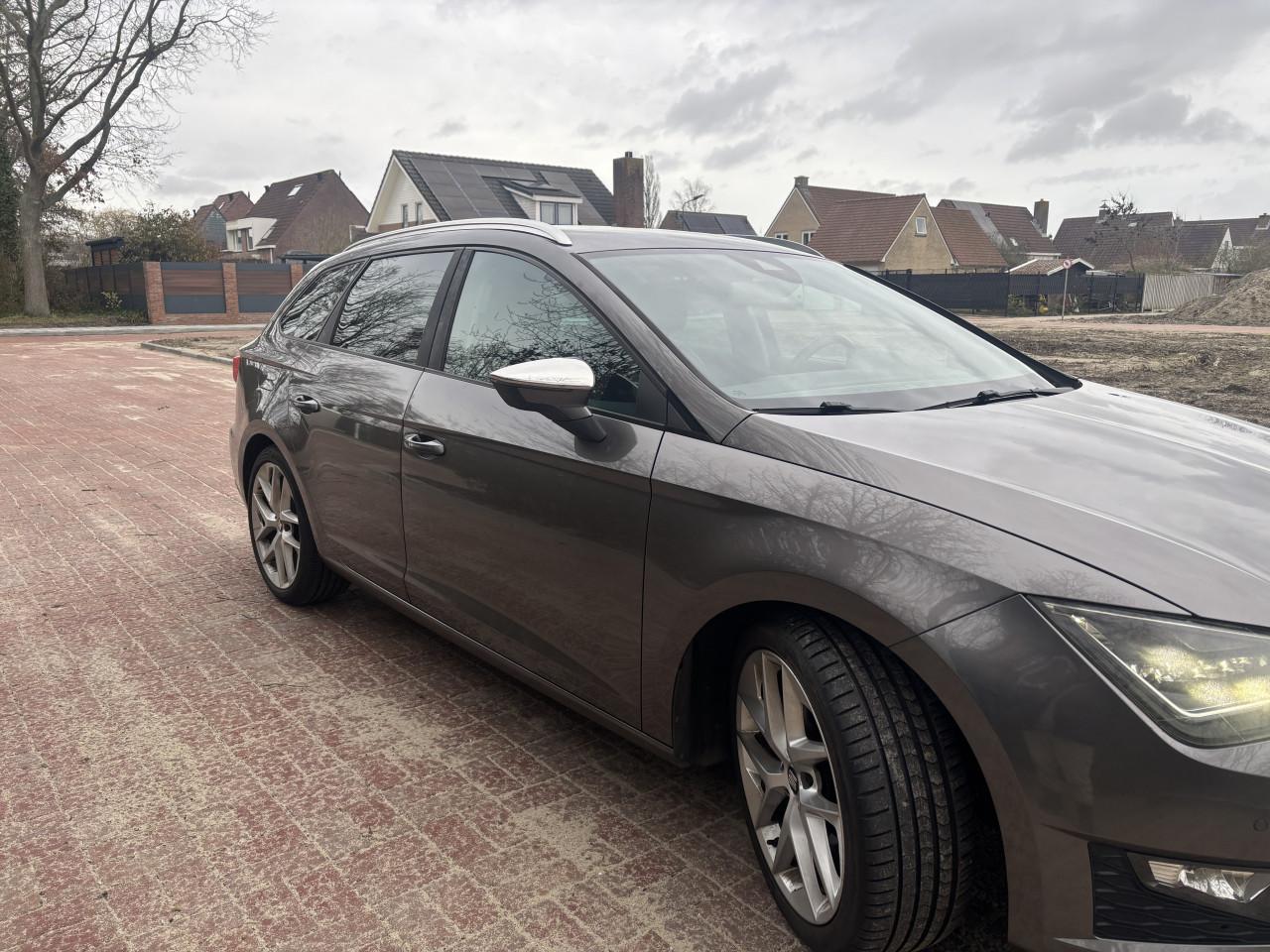 SEAT Leon FR First Edition 1.4 TSI (2014)