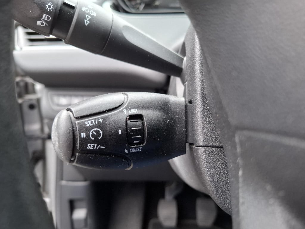 Peugeot 208 1.2 82 blue lion 5-drs airco/nav/park