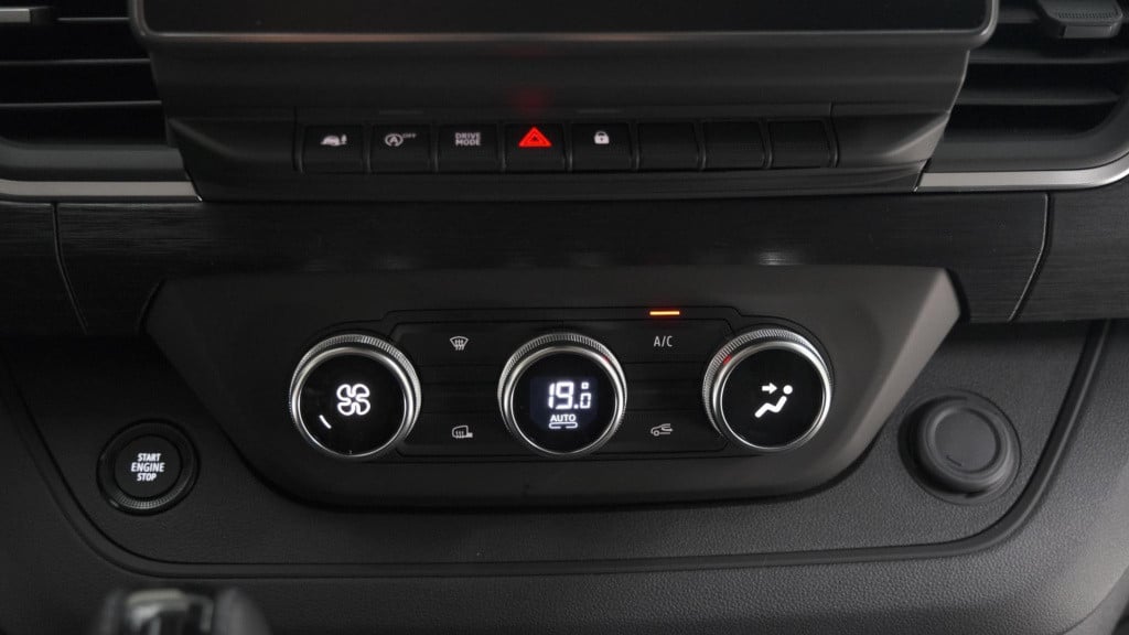 Renault Trafic 2.0 blue dci edc 170 t29 l2h1 extra dc | direct leverbaar | 
