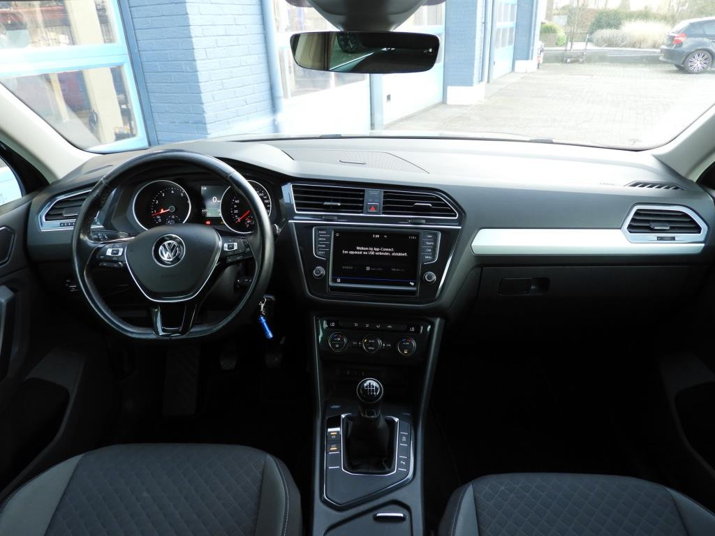 Volkswagen Tiguan 1.4 tsi r-line connected series