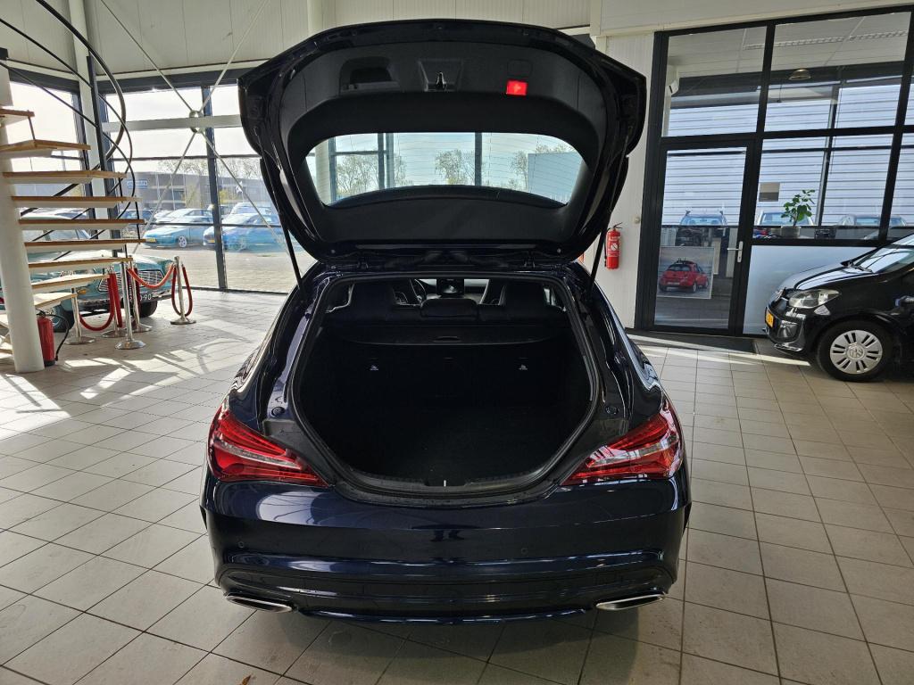 Mercedes-Benz Cla shooting brake 180 business solution amg