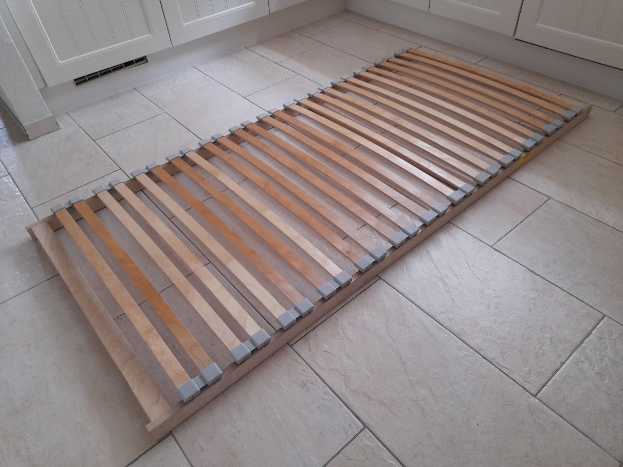 Lattenbodem 90 x 200 ( in goede staat )