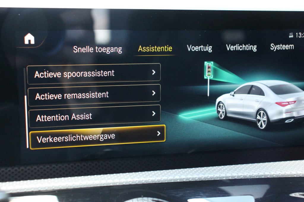 Mercedes-Benz Cla 180 amg | night pakket | pano | sfeerverlichting | camera