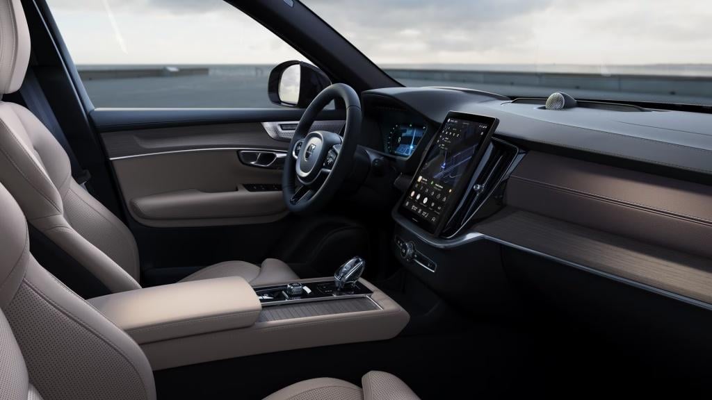 Volvo XC90 ultra dark recharge plug-in hybrid awd