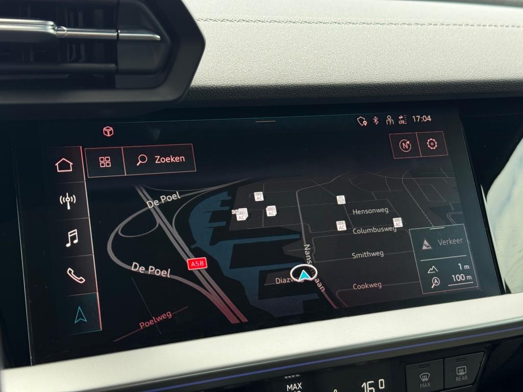 Audi A3 sportback 40 tfsie s-edition * pano * matrix * keyless * head-up