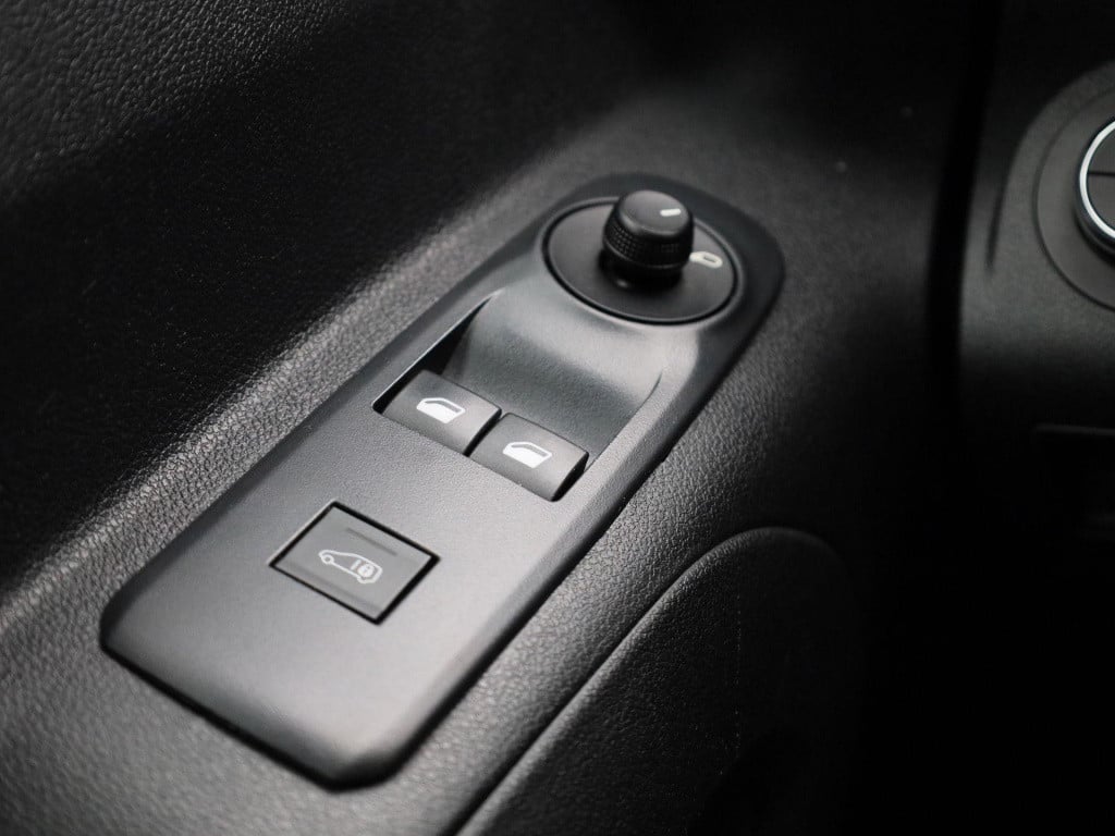 Opel Combo 1.5d l1h1 edition | navigatie | apple carplay/android auto | par