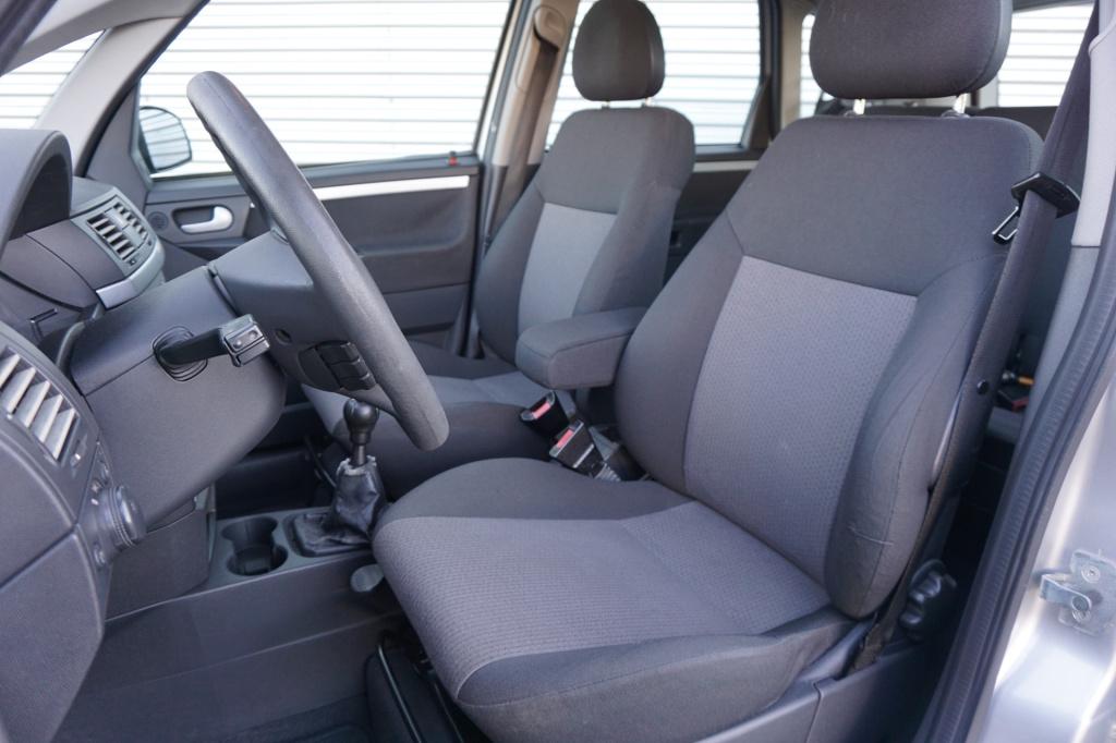 Opel Meriva 1.8-16v enjoy airco / elektr. ramen / trekhaak / lm velgen / na