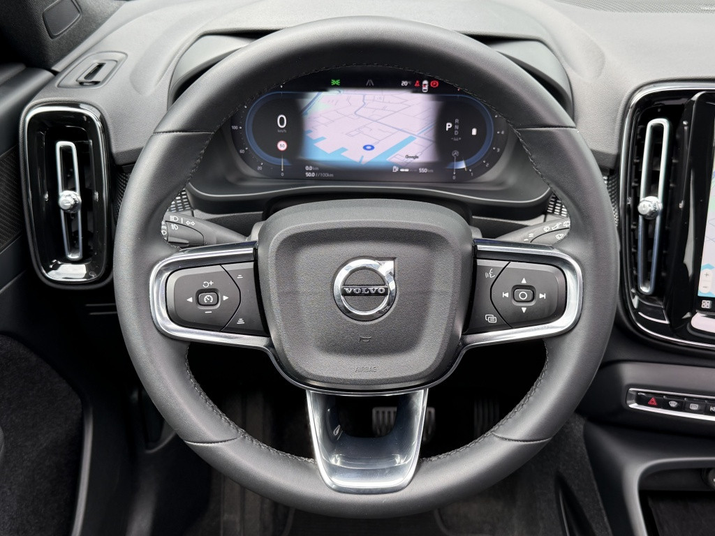 Volvo XC40 b3 163pk ultimate dark| adap.cruise| panodak| camera| elek.stoel