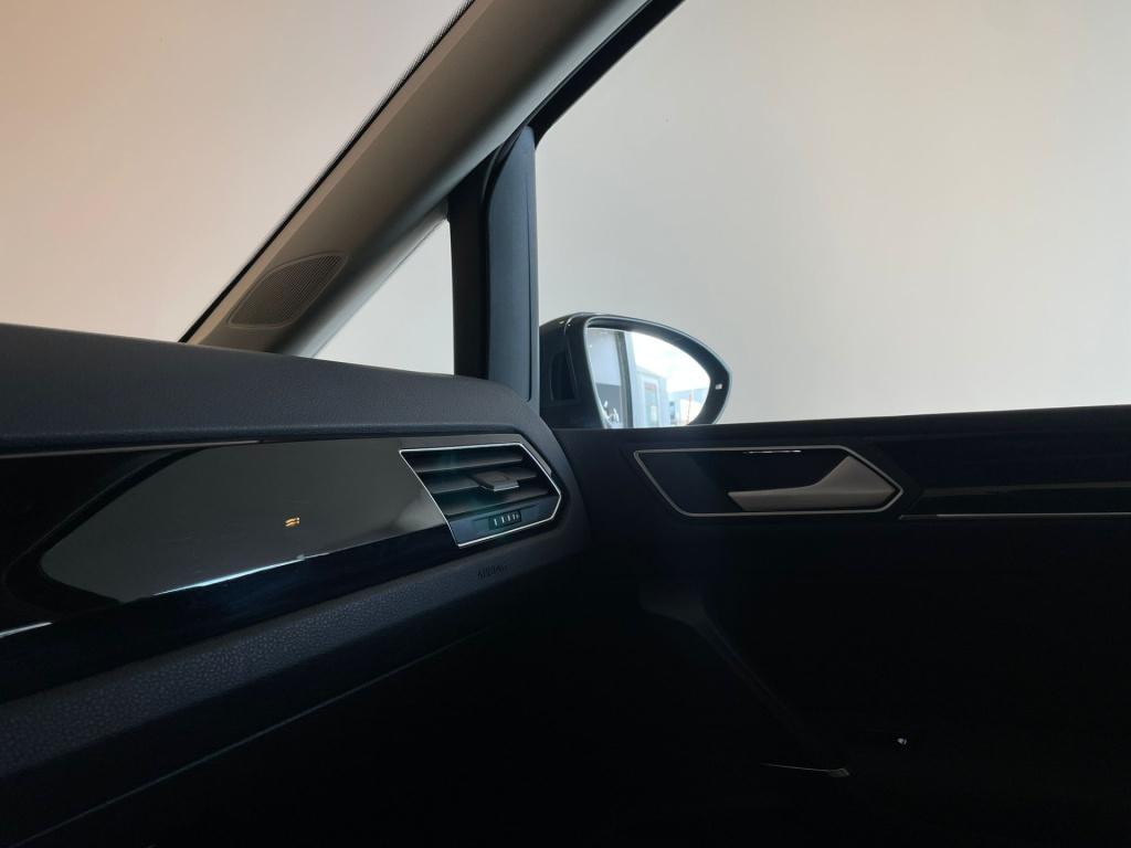Volkswagen Touran 1.5 tsi highline