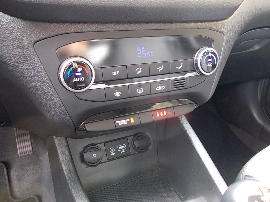 Hyundai I 20 1.0 t-gdi 101pk, airco, cam., navi, cr.contr.