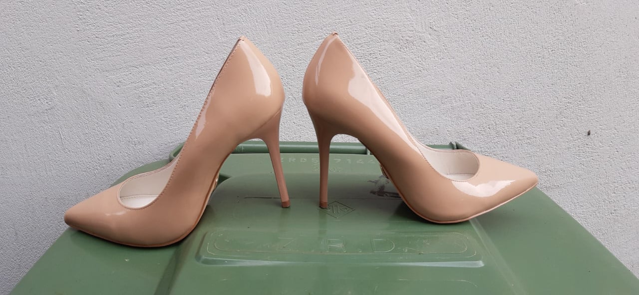 Buffalo Pumps, maat 38