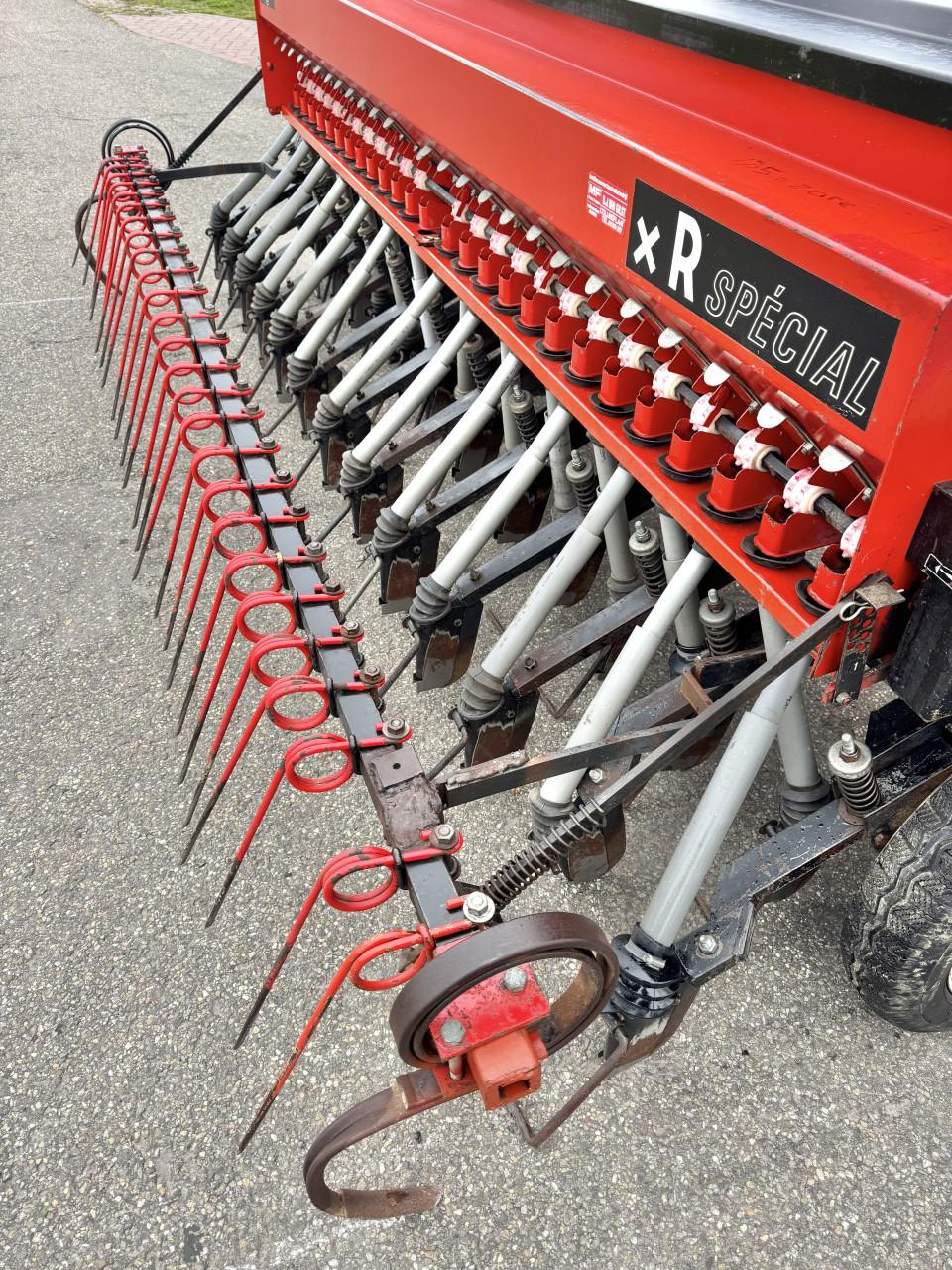 Roger zaaimachine met triltand eg 3 Mtr