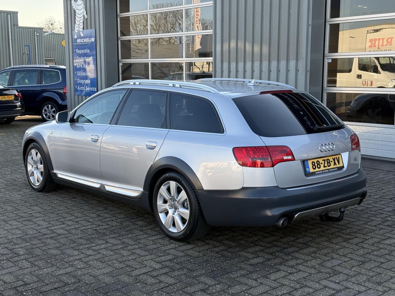 Audi A6 allroad quattro - 3.2 V6