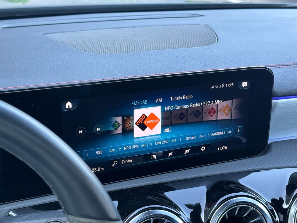 Mercedes-Benz Cla 250 e business solution amg limited l panoramadak l sfeer