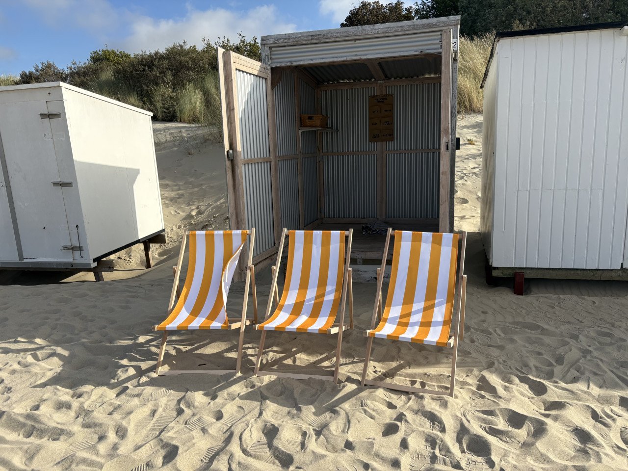 STRANDHUISJE TE HUUR