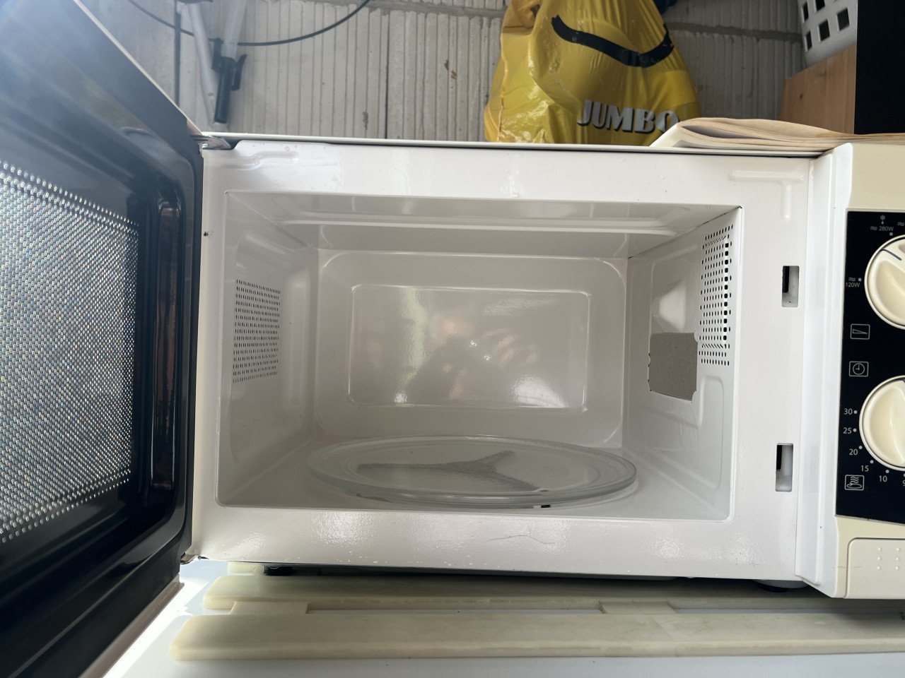 Nieuwe (senioren) magnetron met boekje