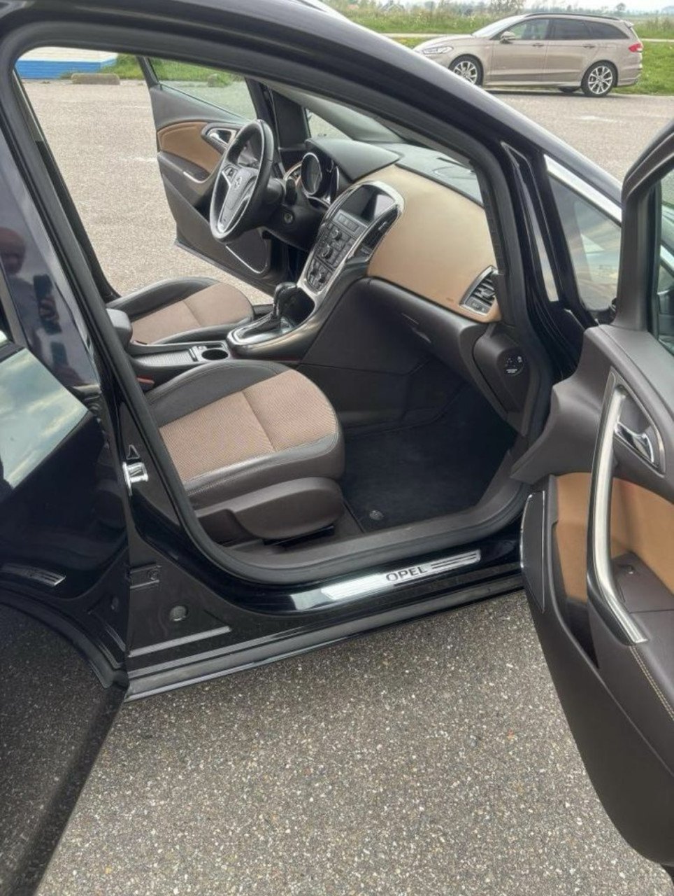Luxe Opel Astra 1.6 Turbo Sports Tourer Automaat