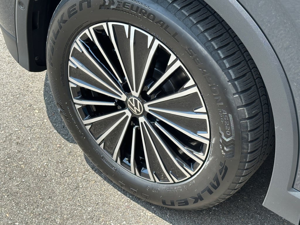 Volkswagen Tiguan 1.5 etsi life | trekhaak | camera | trekhaak | dode hoek 