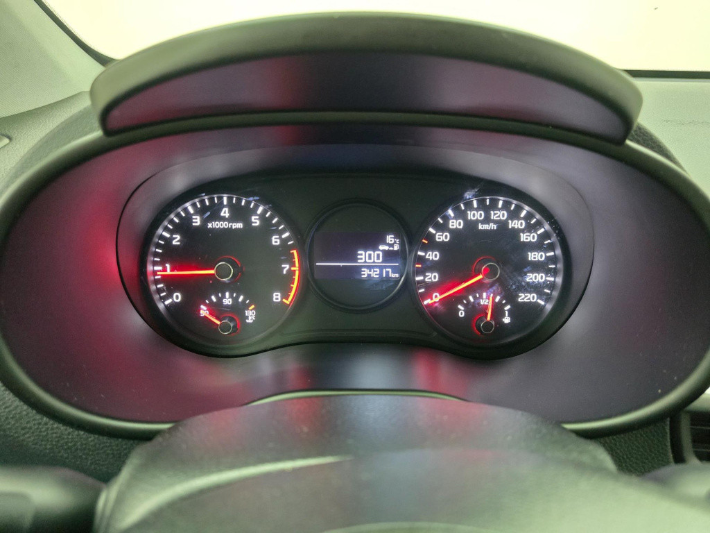 Kia Picanto occasion dealer auto met sportvelgen en bluetooth audio | tweed