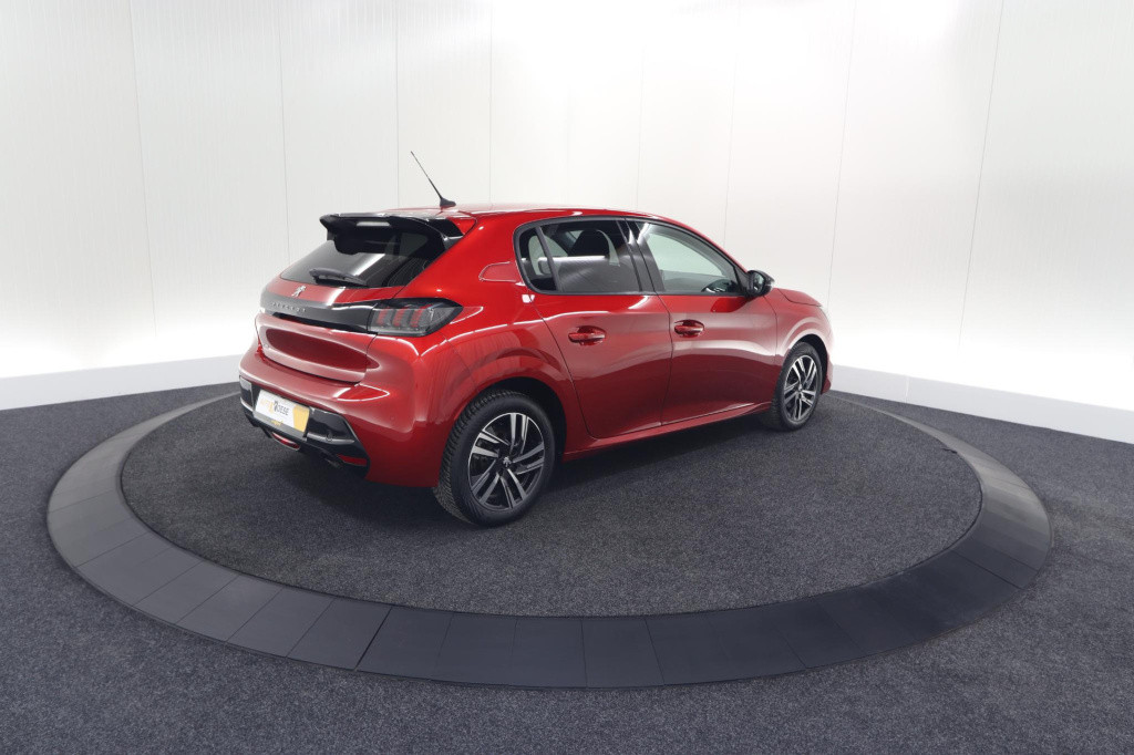 Peugeot 208 puretech 100 eat8 allure pack | camera | navigatie | apple carp