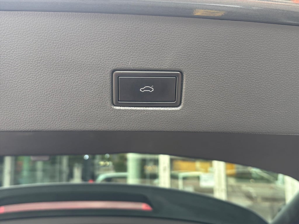 Volkswagen T-roc 1.5 tsi 150pk t-roc sport| dode hoek|trekhaak afn|stuur-st