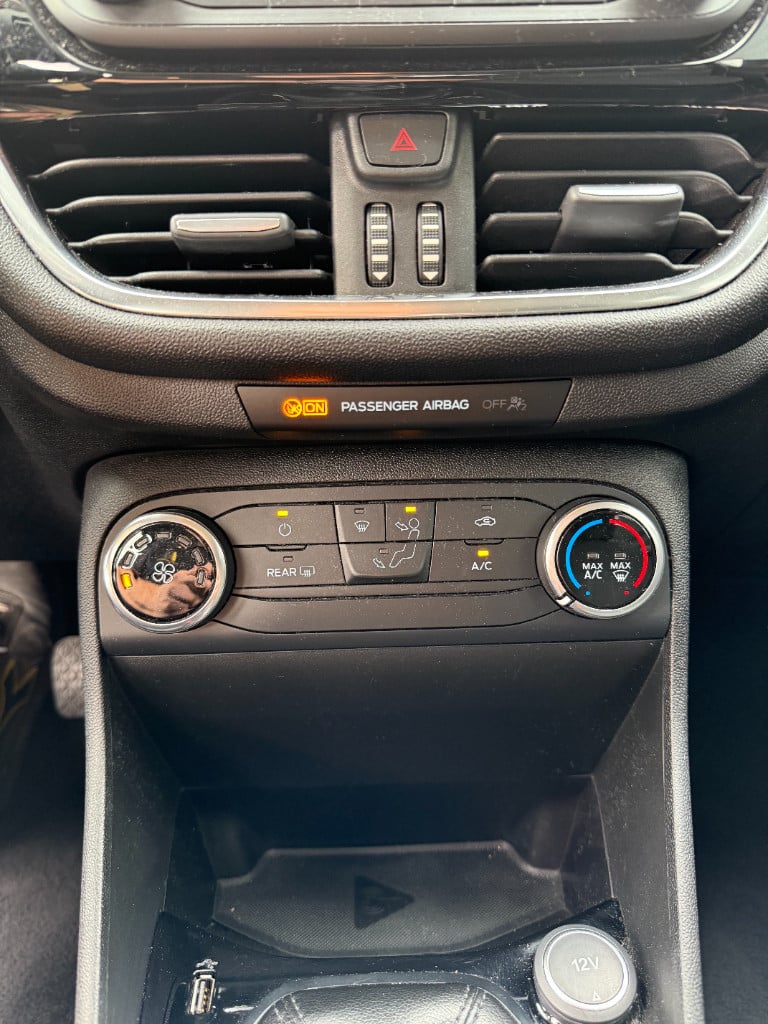 Ford Fiesta 1.1 - trend - cruisecontrol