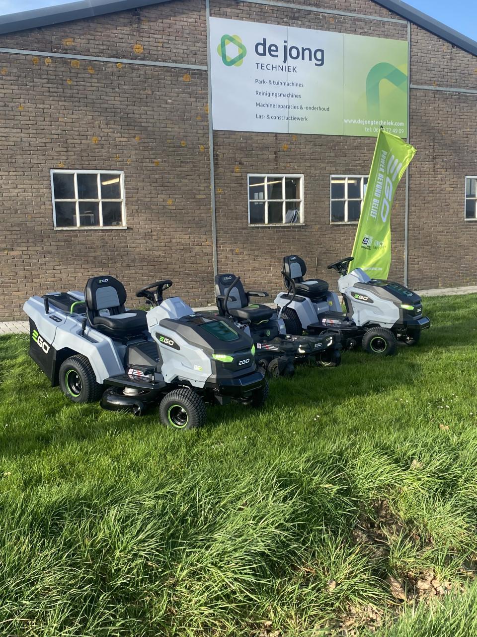 EGO accu zitmaaier met zij uitworp