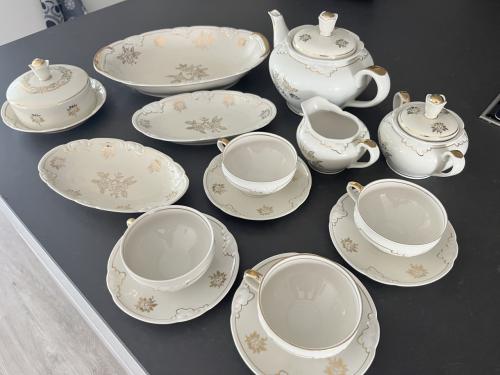 Vintage porseleinen theeservies, merk Pasaan type "Diana"