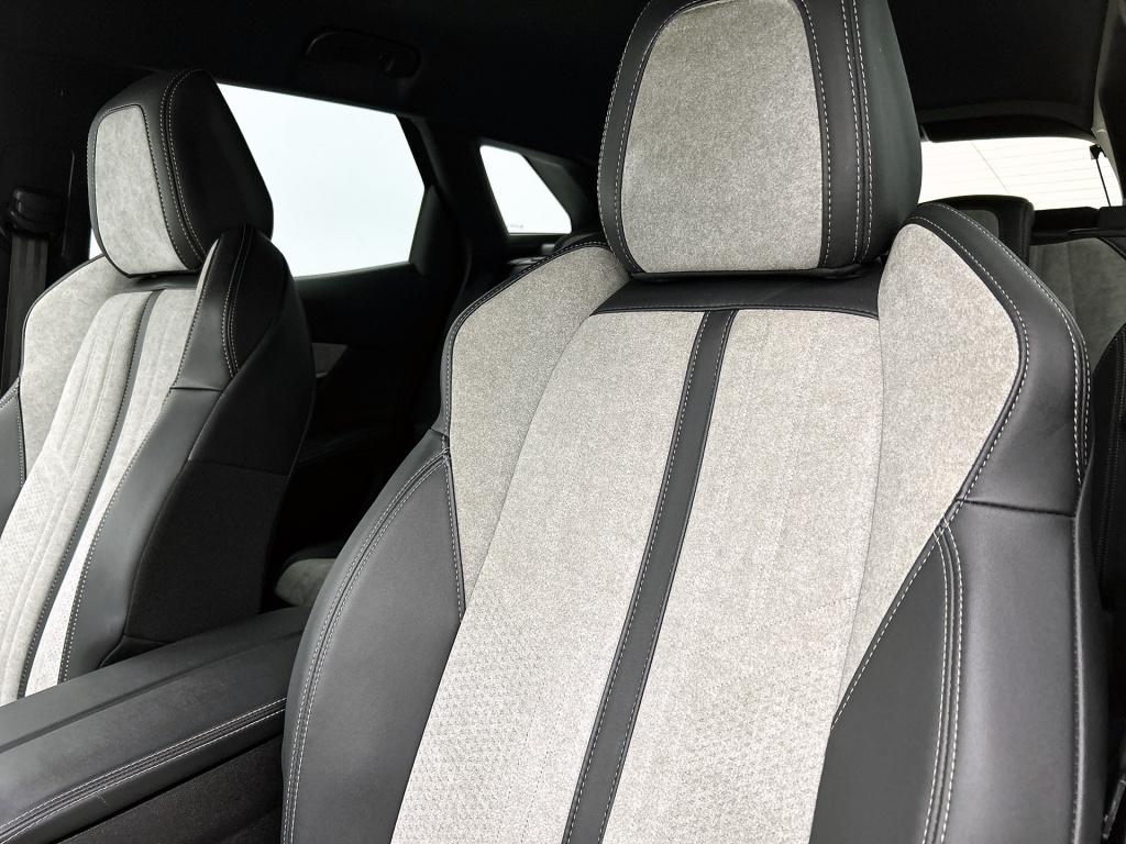 Peugeot 3008 1.6 hybrid 225 gt pack business | rijklaar | elektische koffer