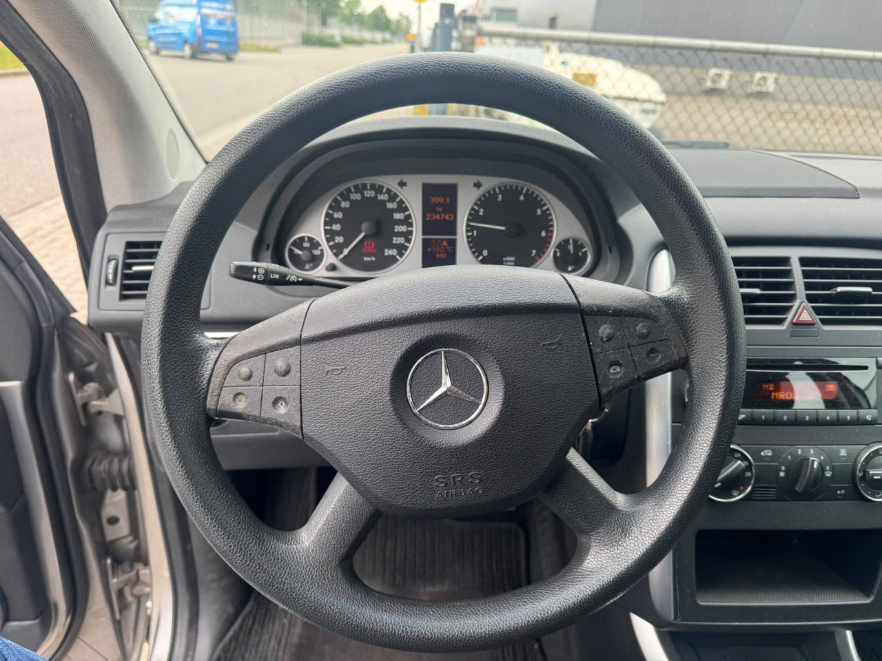 Mercedes B-Klasse 170 5deurs bj:2006 airco apk 2027 !!!