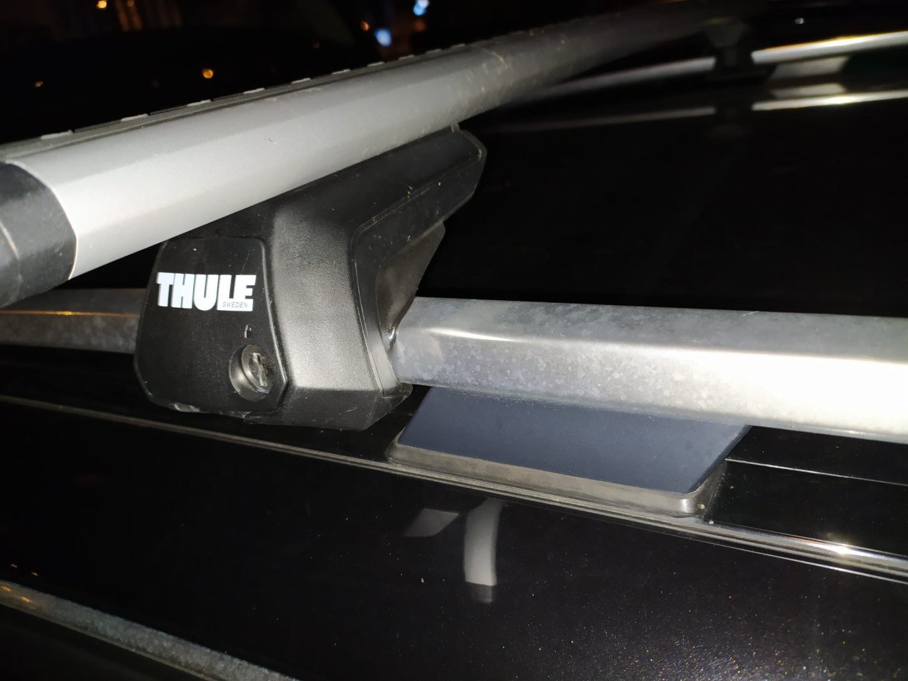 Thule Touring M Dakkoffer Set – Inclusief Sleutels & Dakdragers