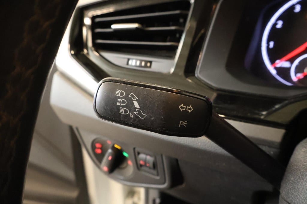 Volkswagen Polo 1.0 tsi comfortline nl auto, acc, trekhaak, appconnect