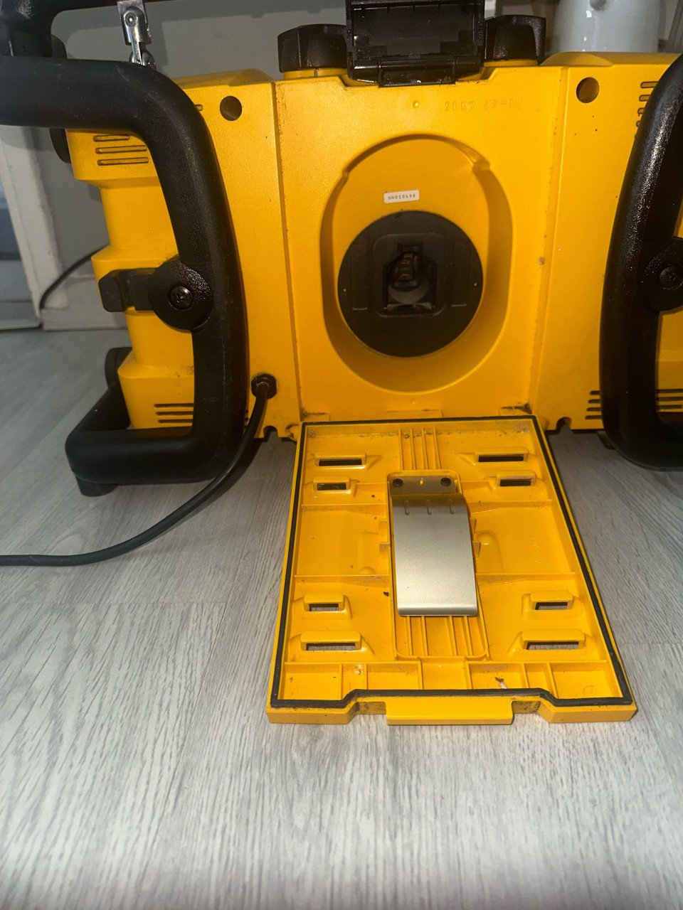 Bouw radio DeWalt