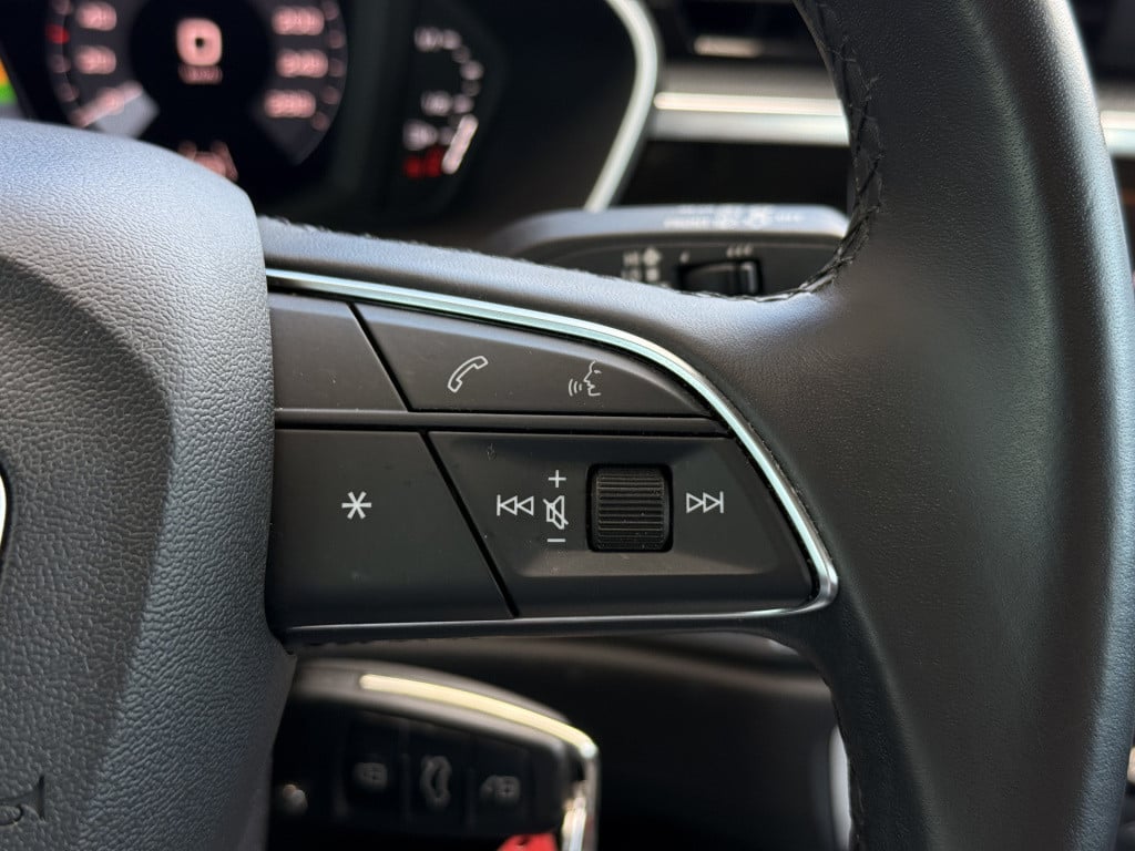 Audi Q3 sportback 45 tfsi e s-line | phev | matrix | stoelverwarming | digi