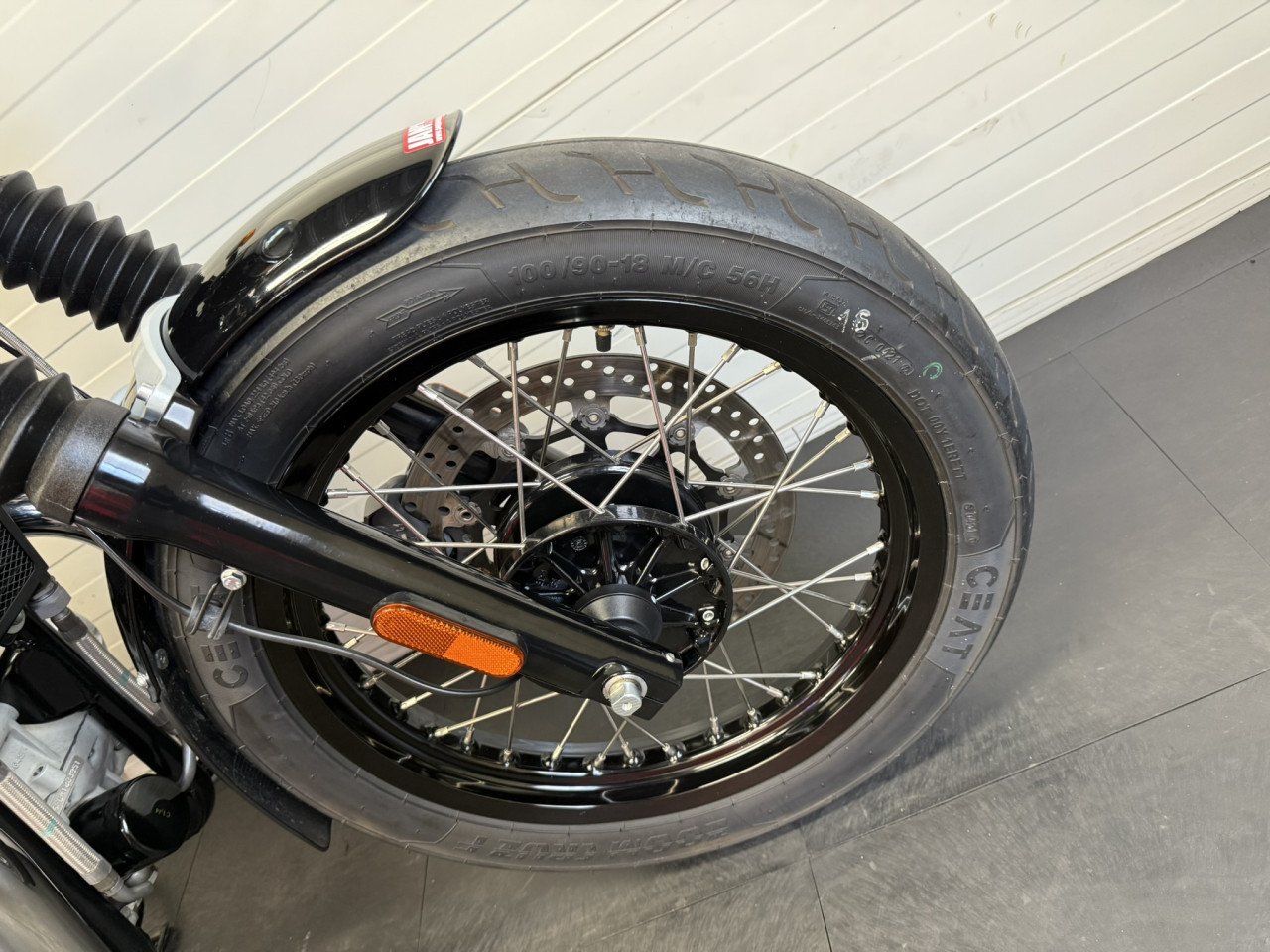 Jonge en nette Royal Enfield Interceptor 650 slechts 2300km!