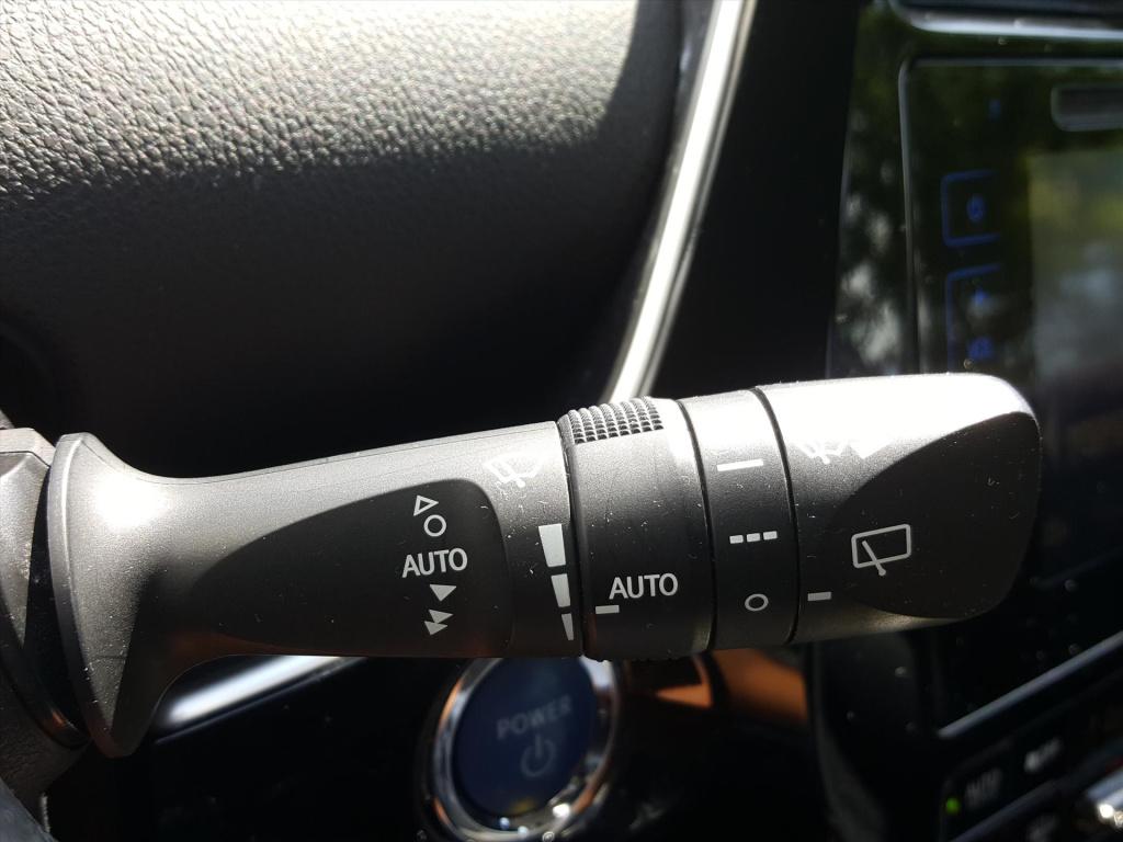 Toyota Prius 1.8 full hybrid 122pk aut active | navi | bt | cruise & climat