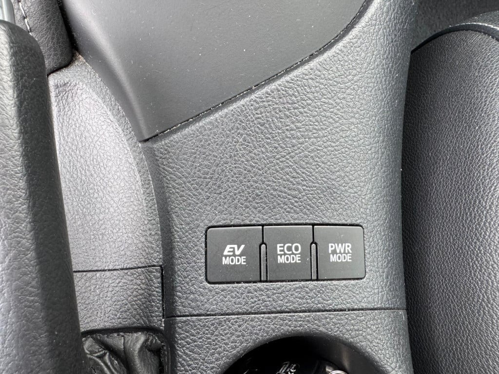 Toyota Auris 1.8 hybrid lease pro