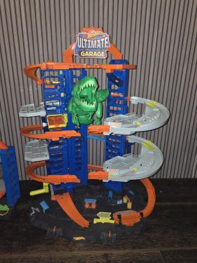 Hotwheels garage
