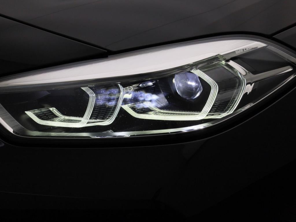 BMW 1 Serie 118i business edition | automaat | apple carplay / android auto