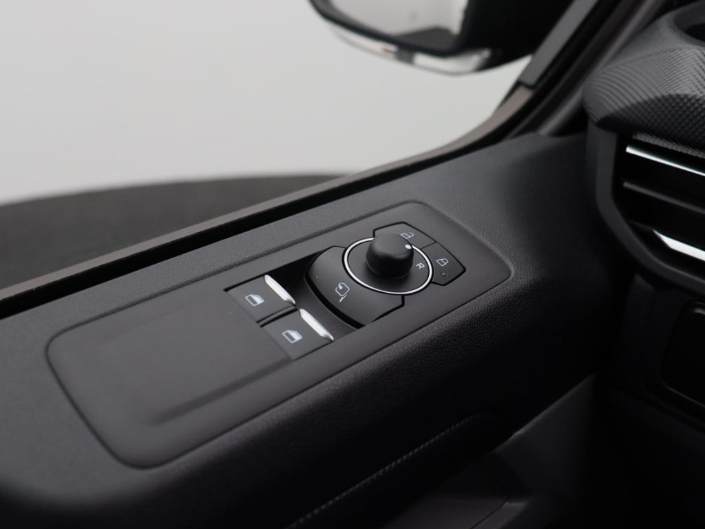 Ford Transit Custom 320 2.0 tdci l2h1 limited | demo | 170 pk automaat | du