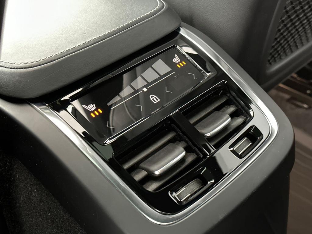 Volvo XC90 t8 390pk r-design | full options !! b&w| luchtvering| trekhaak